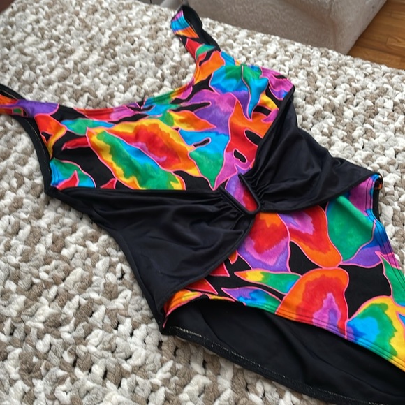 Retro One Piece Swimsuit - Picture 2 of 3